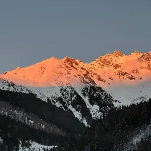 lovely-studio-apartment-in-les-contamines-montjoie.hotels-rhonealpes.com/
